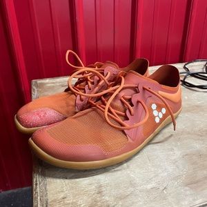 Vivo barefoot 42 or 9.5.